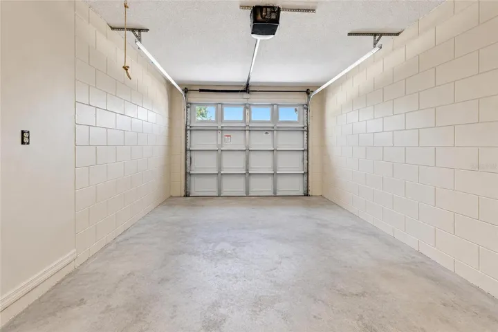 Single car garage