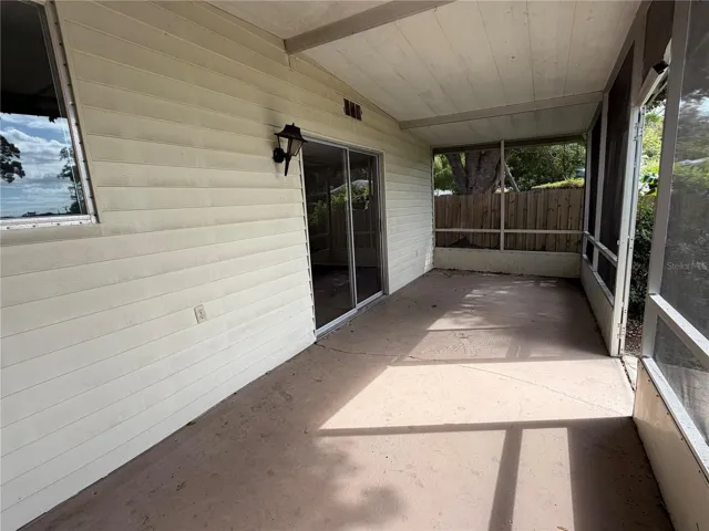 Back Screen room
