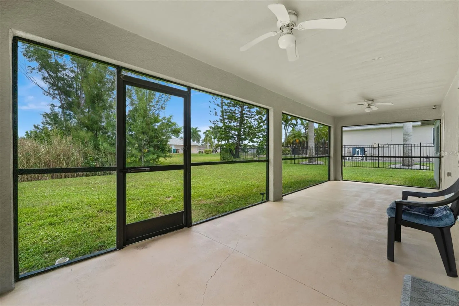 Large, covered, screened lanai for relaxing and watching nature