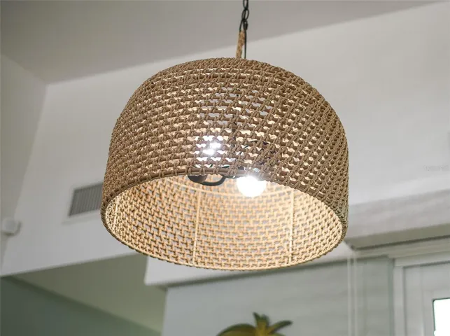 Coastal accent lamp in dining area
