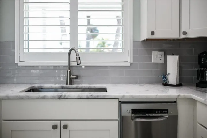 Stone Counters. Super quiet Bosch dishwater