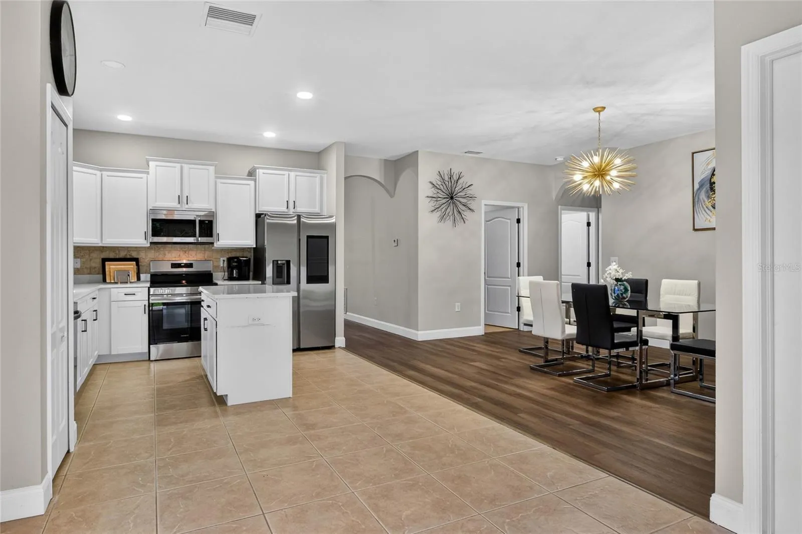 Kitchen/dinning different view