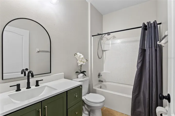 2nd Bathroom