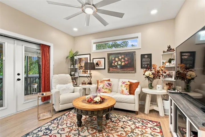 In-Law Suite/Garage Apartment Living Room