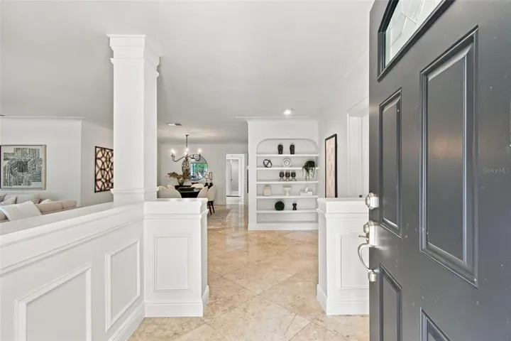 Foyer/Entrance