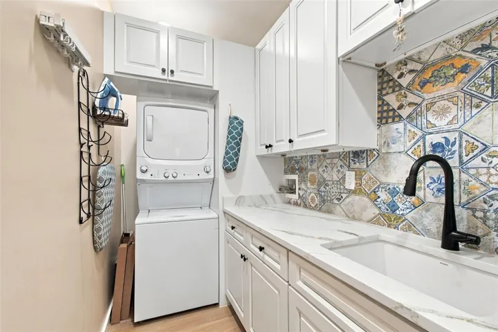 Laundry Room (In-Law Suite/Garage Apartment )