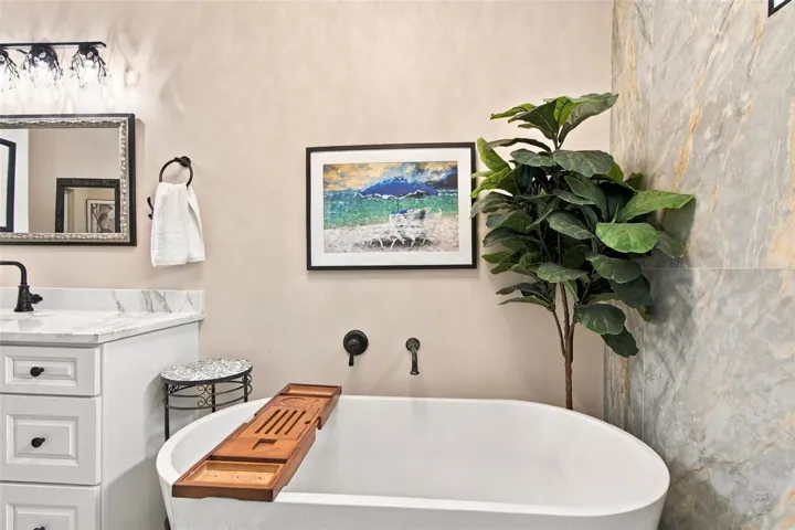 Bathroom 4(In-Law Suite/Garage Apartment )