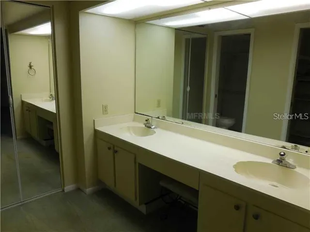 Primary On-Suite