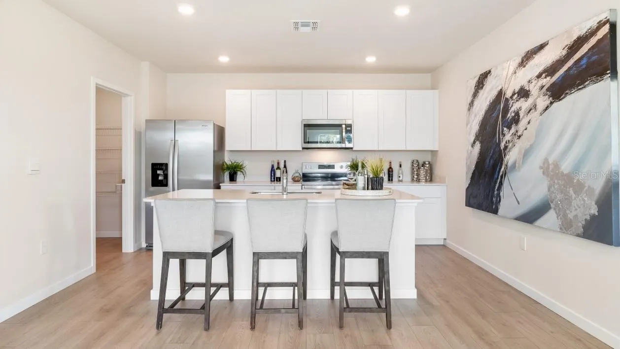 MODEL HOME