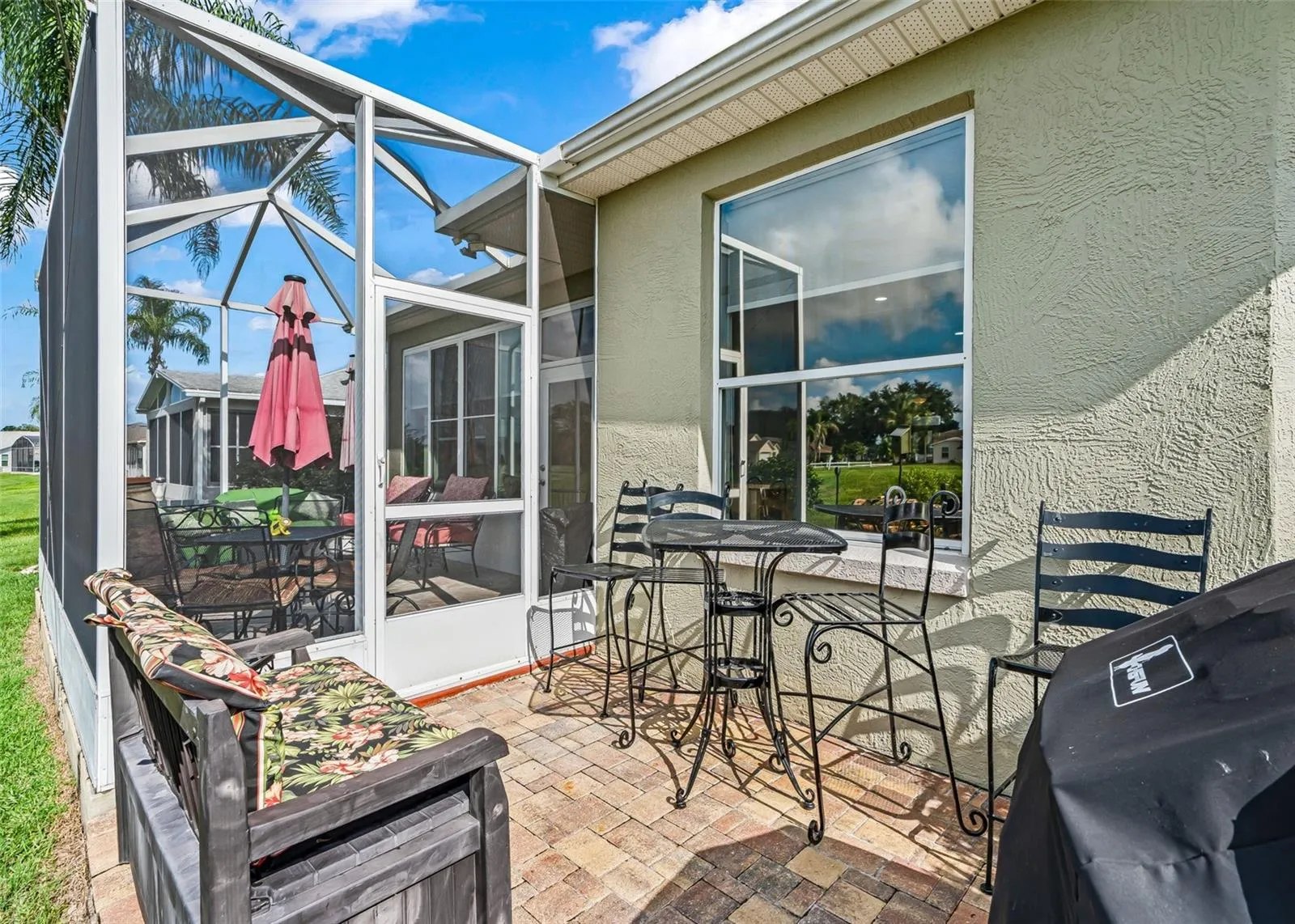 Patio area for entertaining