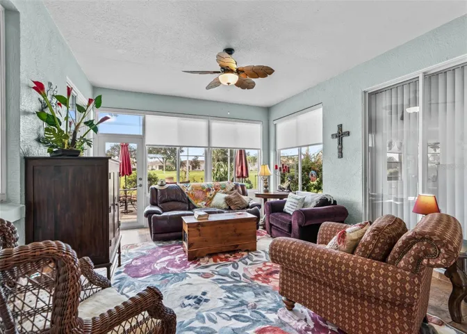Living Room / Florida Room
