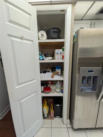 Kitchen pantry