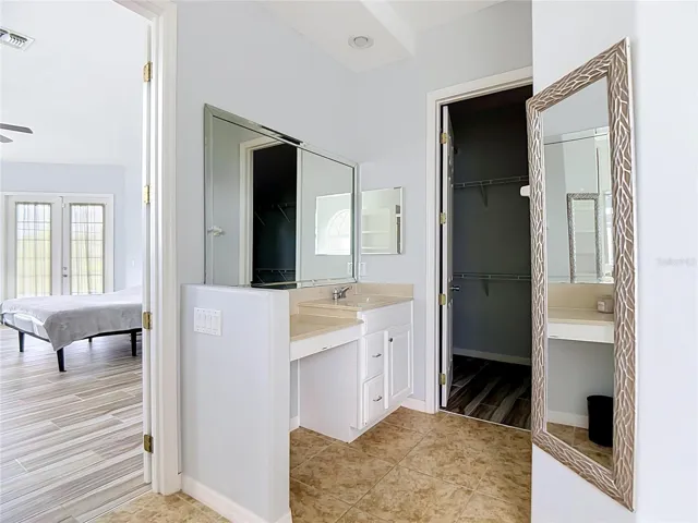 primary en-suite bath