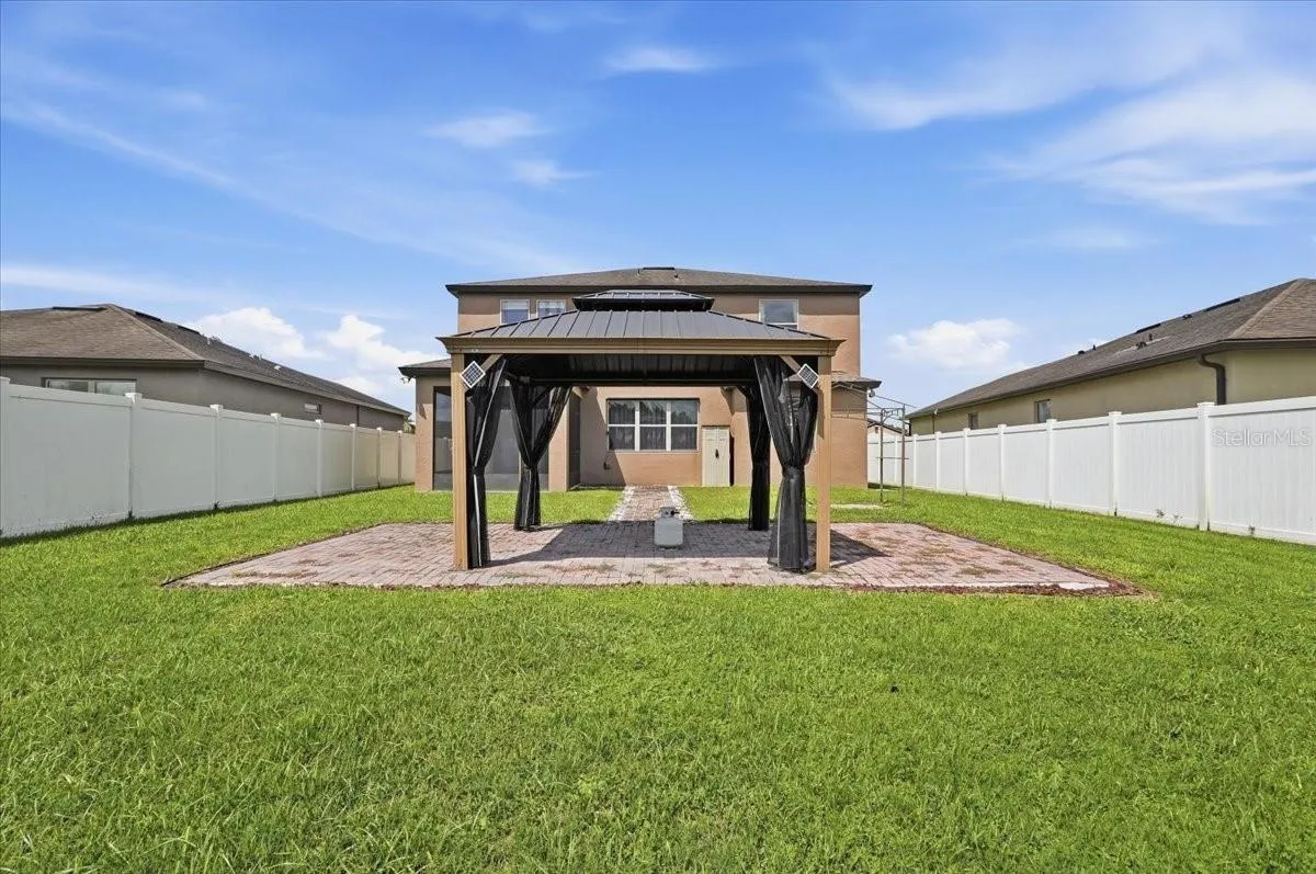 Backyard-Gazebo