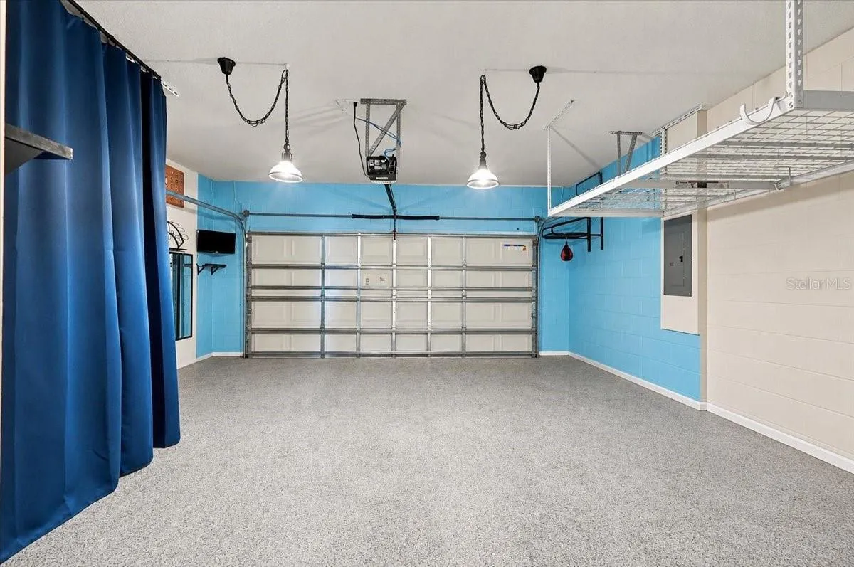 Garage Virtually Stage