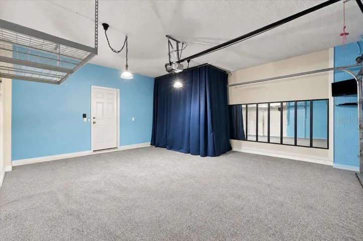 Garage Virtually Stage
