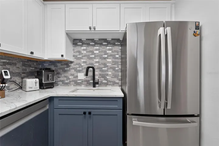 Farm style sink with Delta Faucet