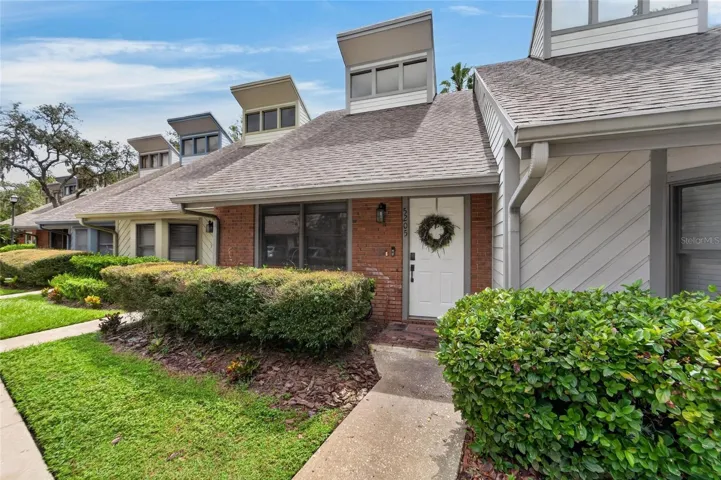 Located in the quaint community of Charter Mill