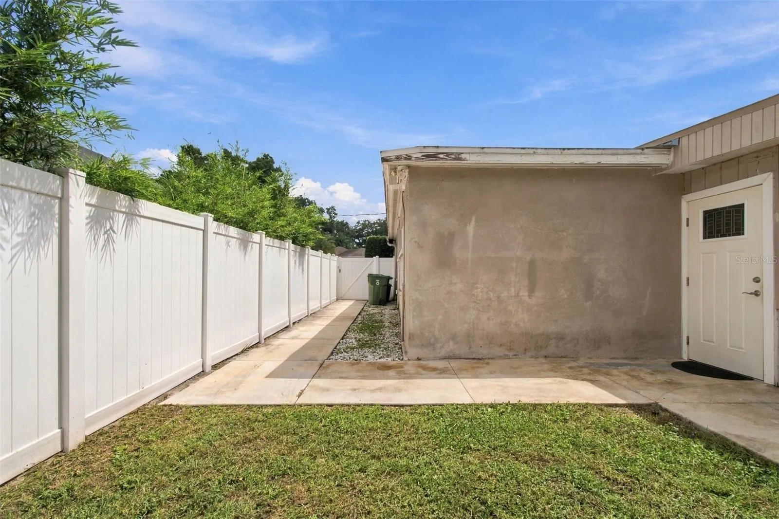private entrance to bonus room