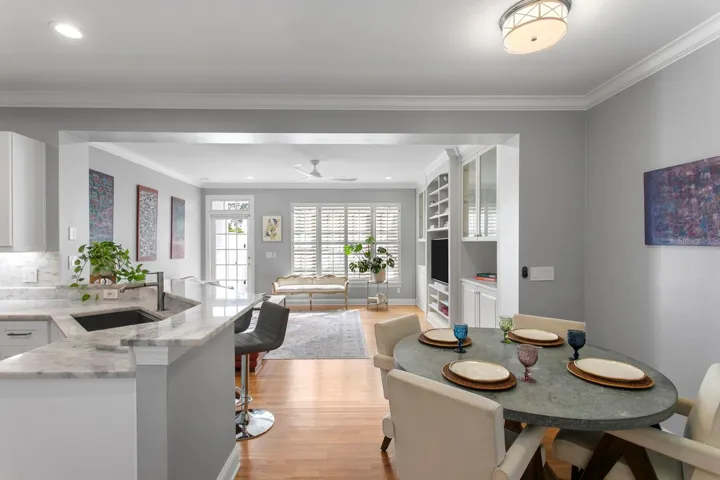 Kitchen/Family Room Combo