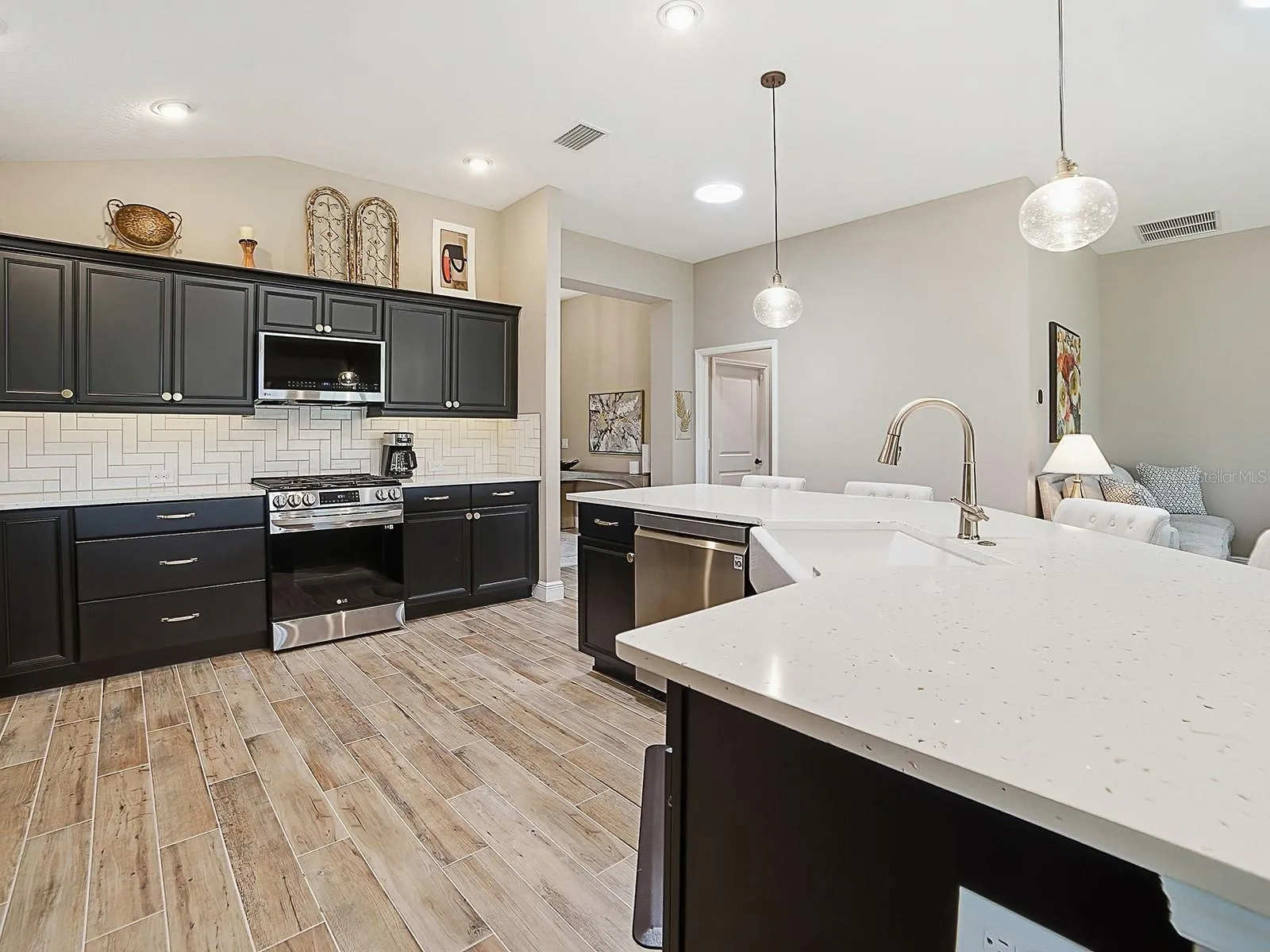 LOTS OF CABINETS AND COUNTER SPACE!