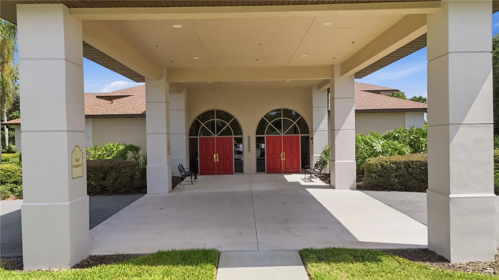 THE GREAT HALL portico & entryway