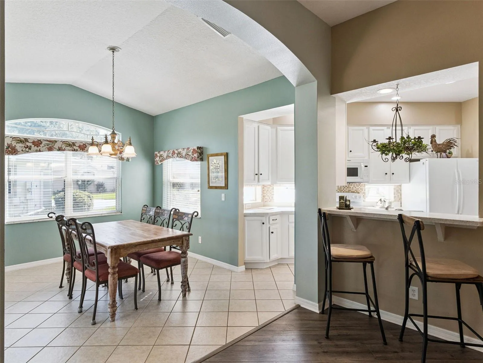 The Breakfast Nook & Bar are conveniently located next to the Kitchen