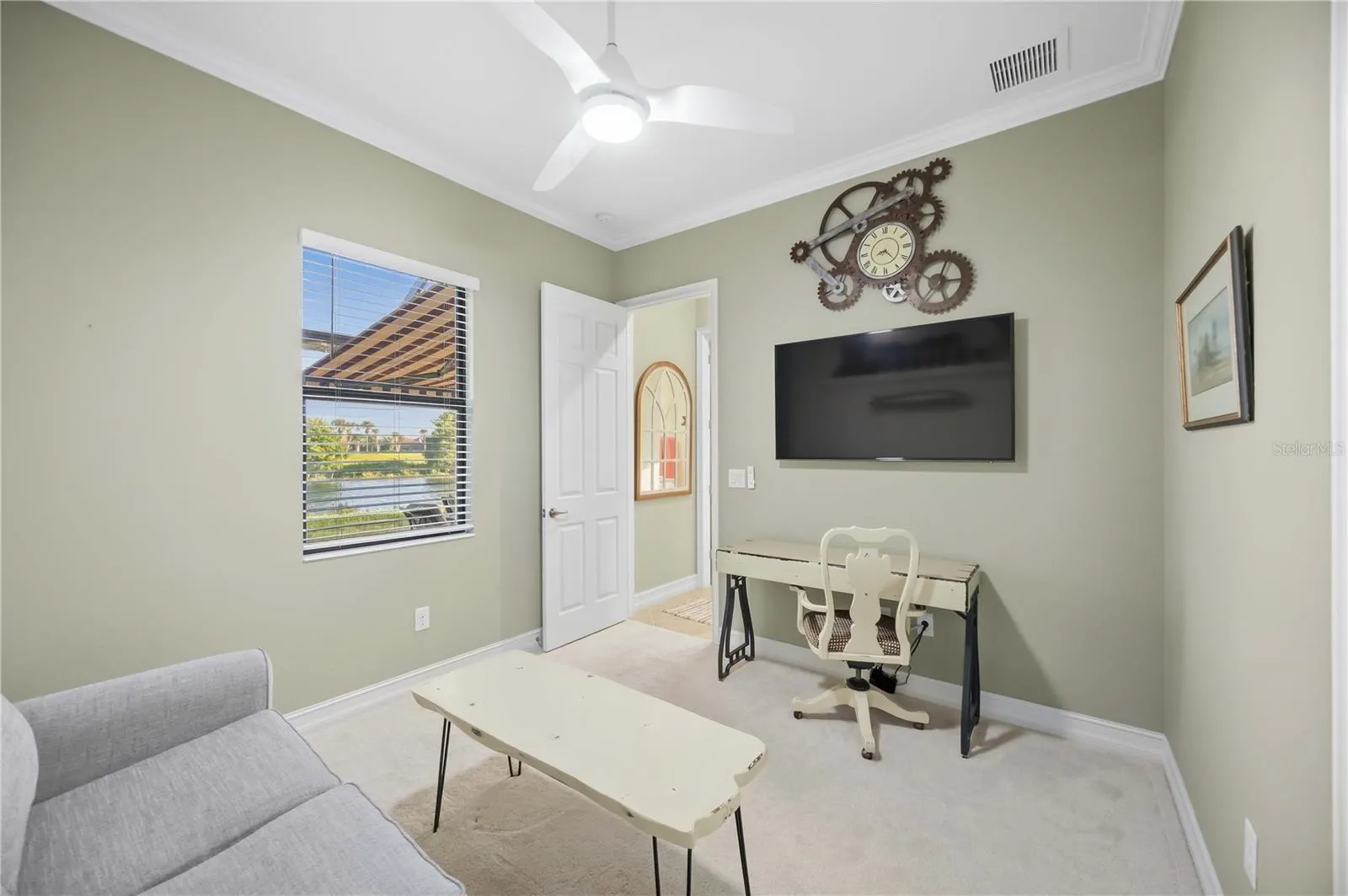 Bedroom with pool bath adjacent to the entrance