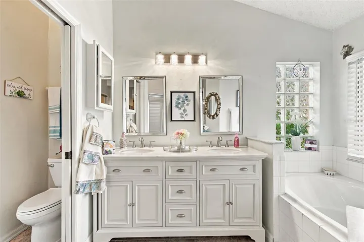 Primary Suite Bathroom