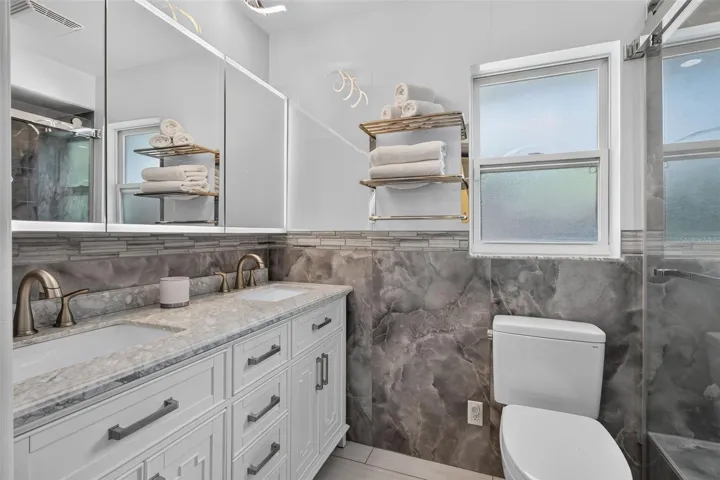 Primary En-Suite