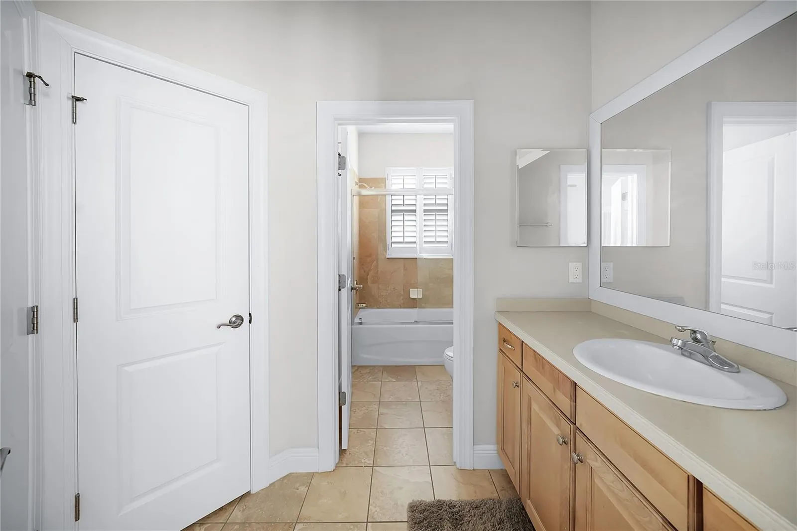 JACK N JILL BATHROOM UPSTAIR