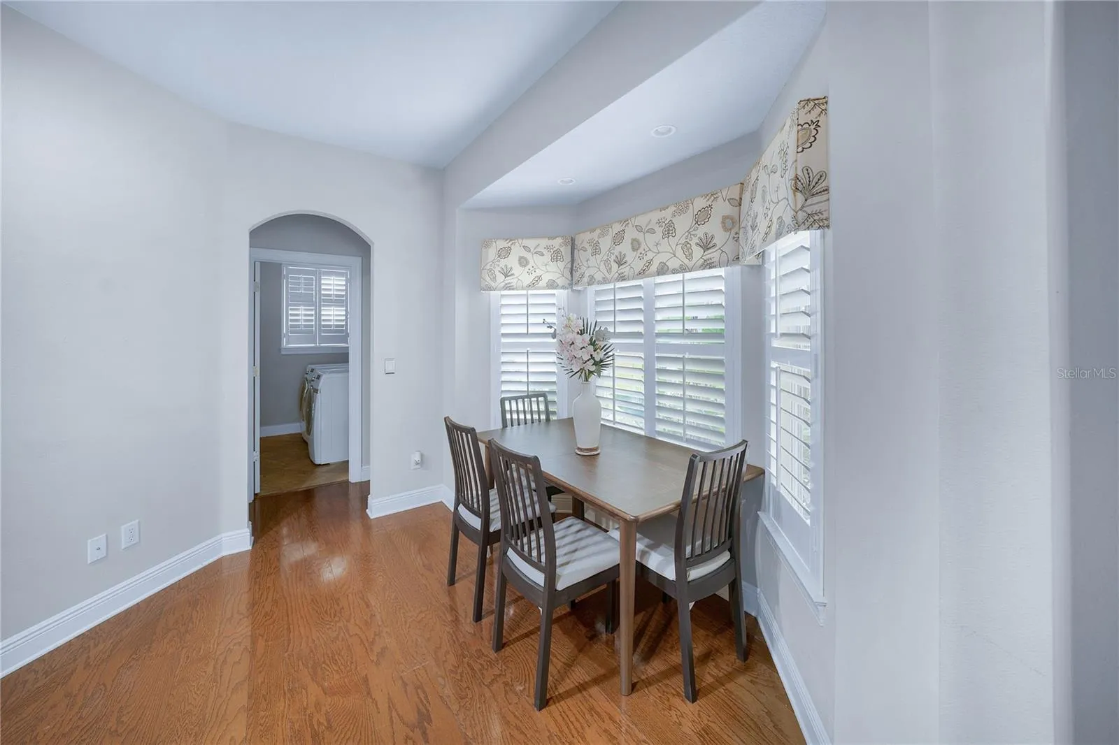 DINING ROOM CONNECTING WITH LAUNDRY ROOM