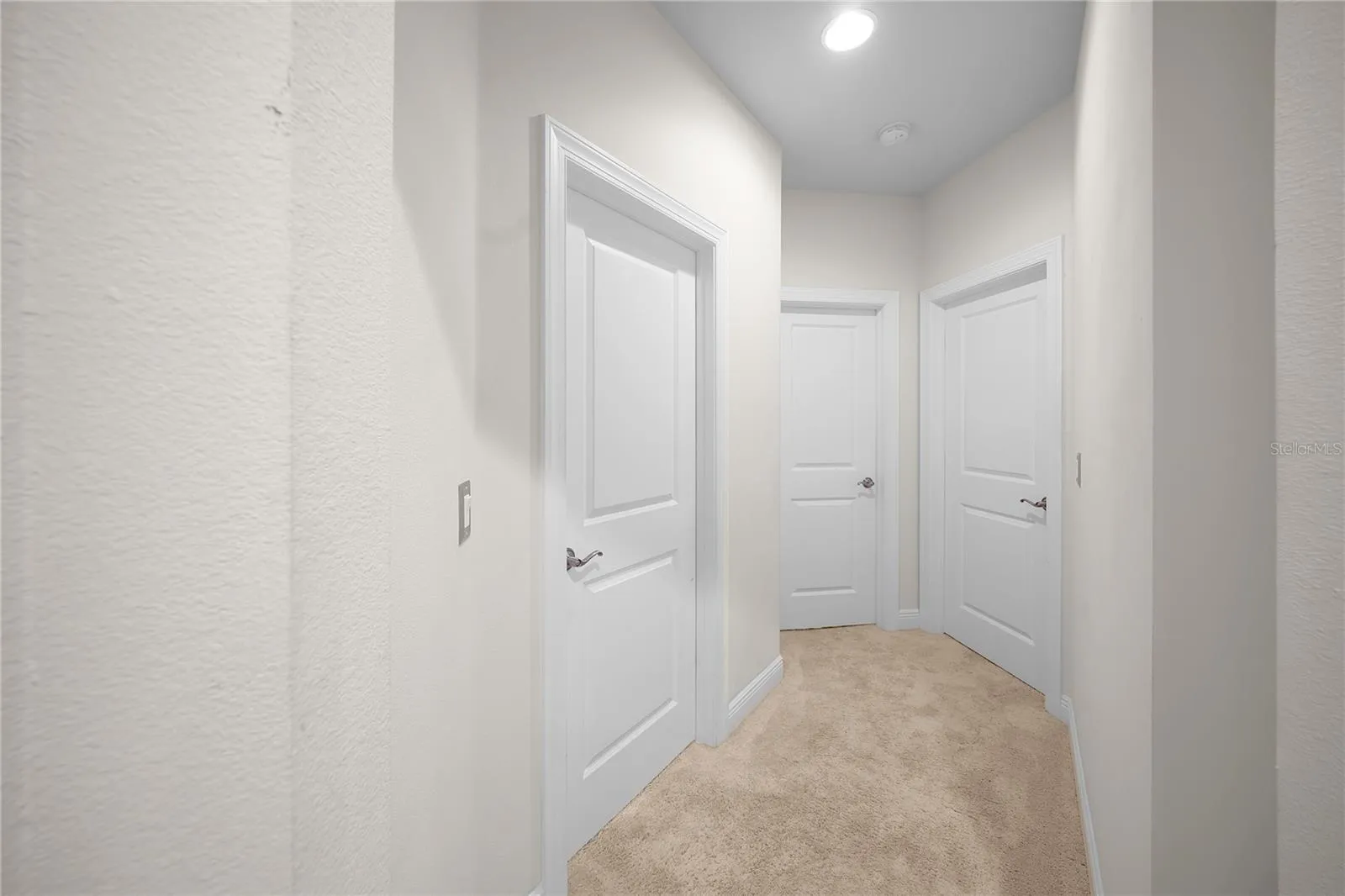 UPSTAIR HALL WAY