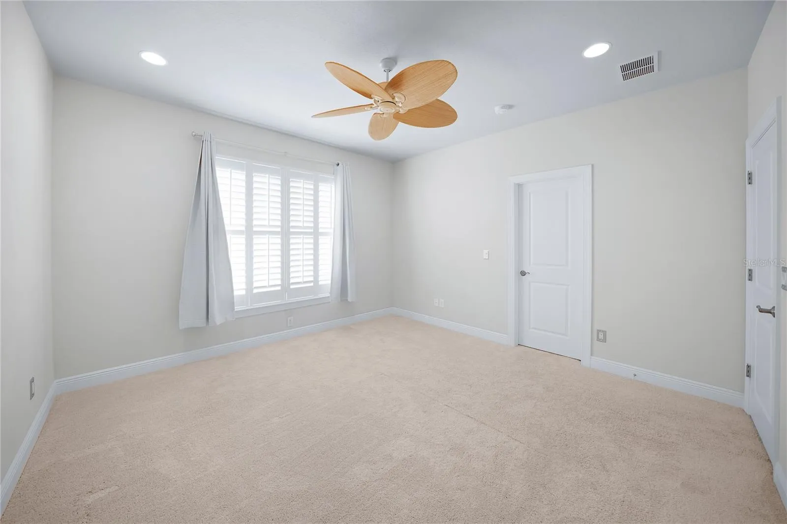 BEDROOM NO. 1 UPSTAIR