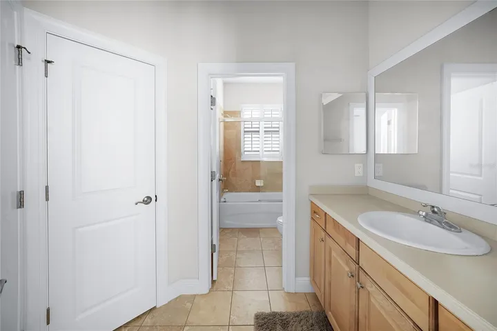 JACK N JILL BATHROOM UPSTAIR