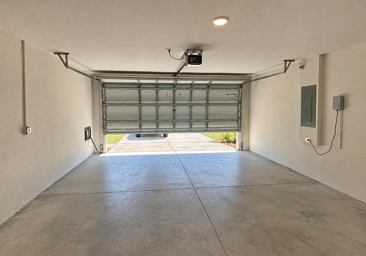 2-Car Garage