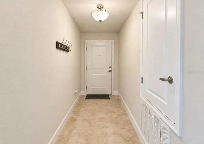 Wide Foyer