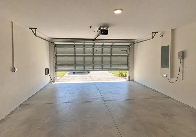 2-Car Garage