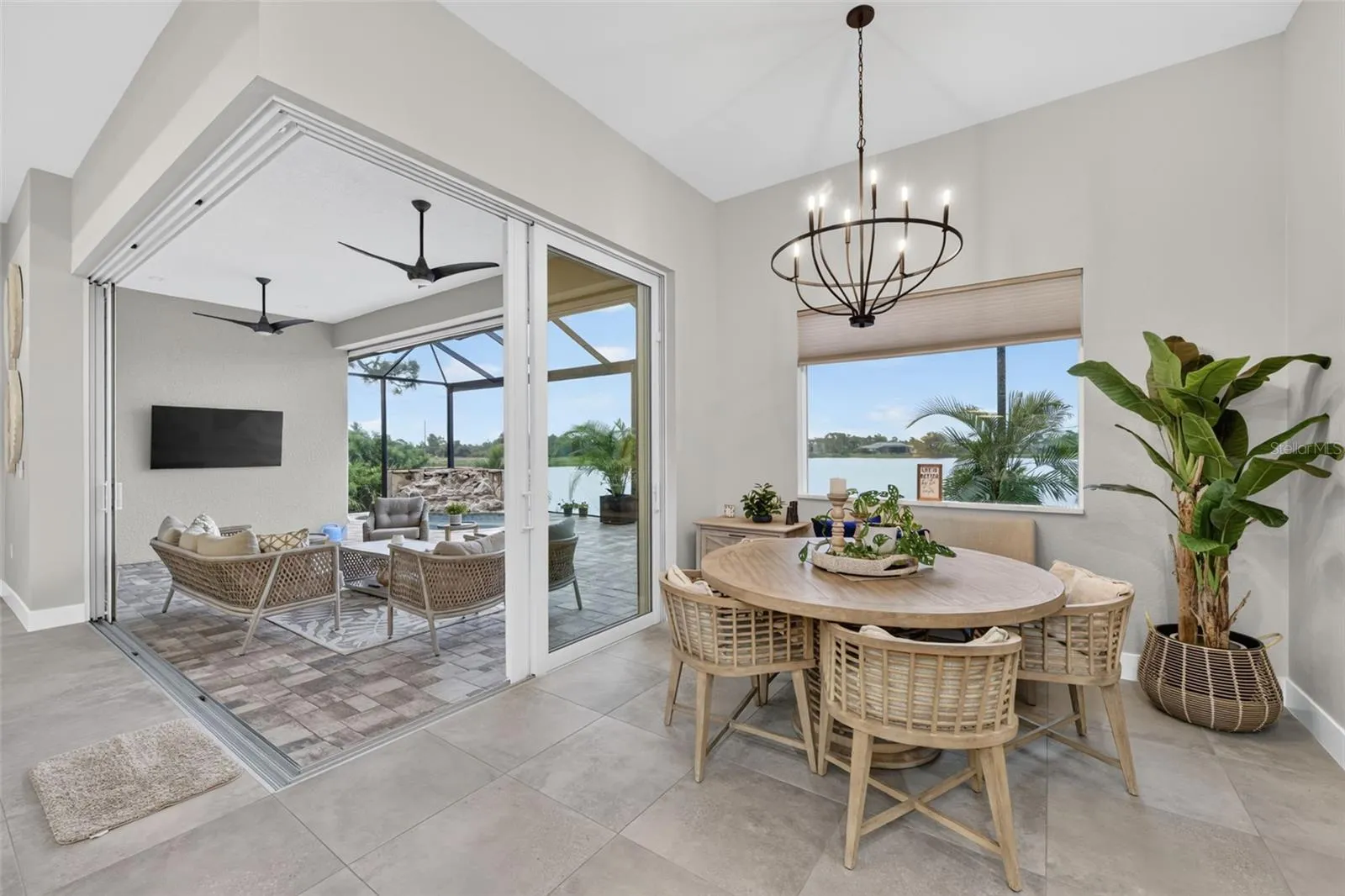 Indoor/outdoor living