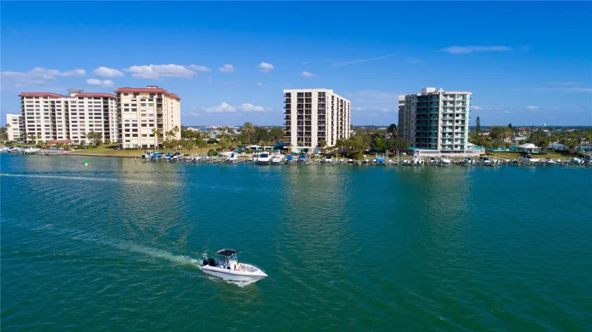 Island Walk a Waterfront Complex!