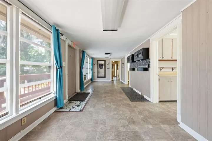 Living/sitting area