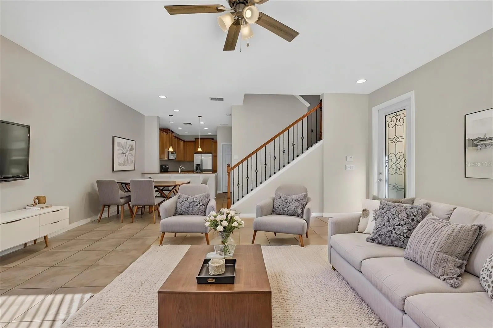 Dining / Living room *staged