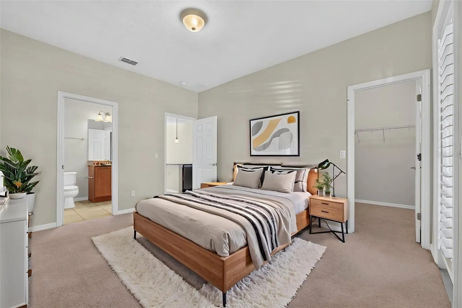 First floor en-suite with private balcony, water view *staged