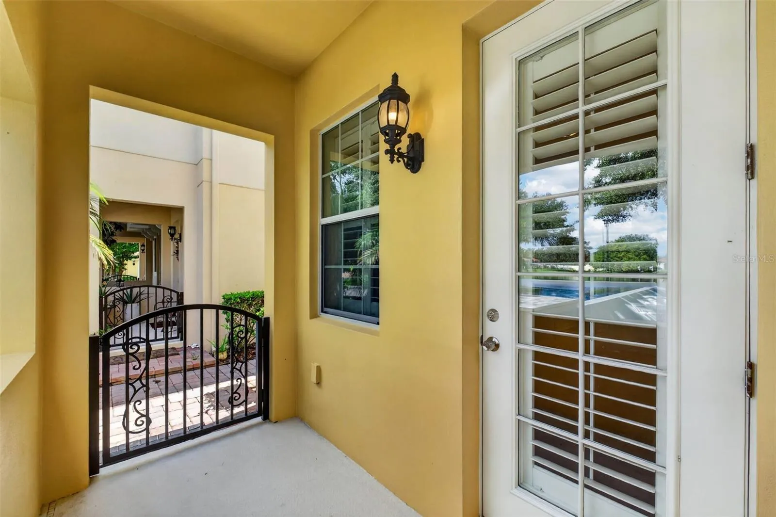Porch/Balcony, water view