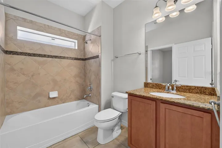 First floor en-suite full bath