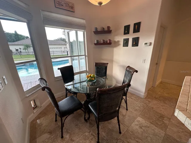Breakfast area