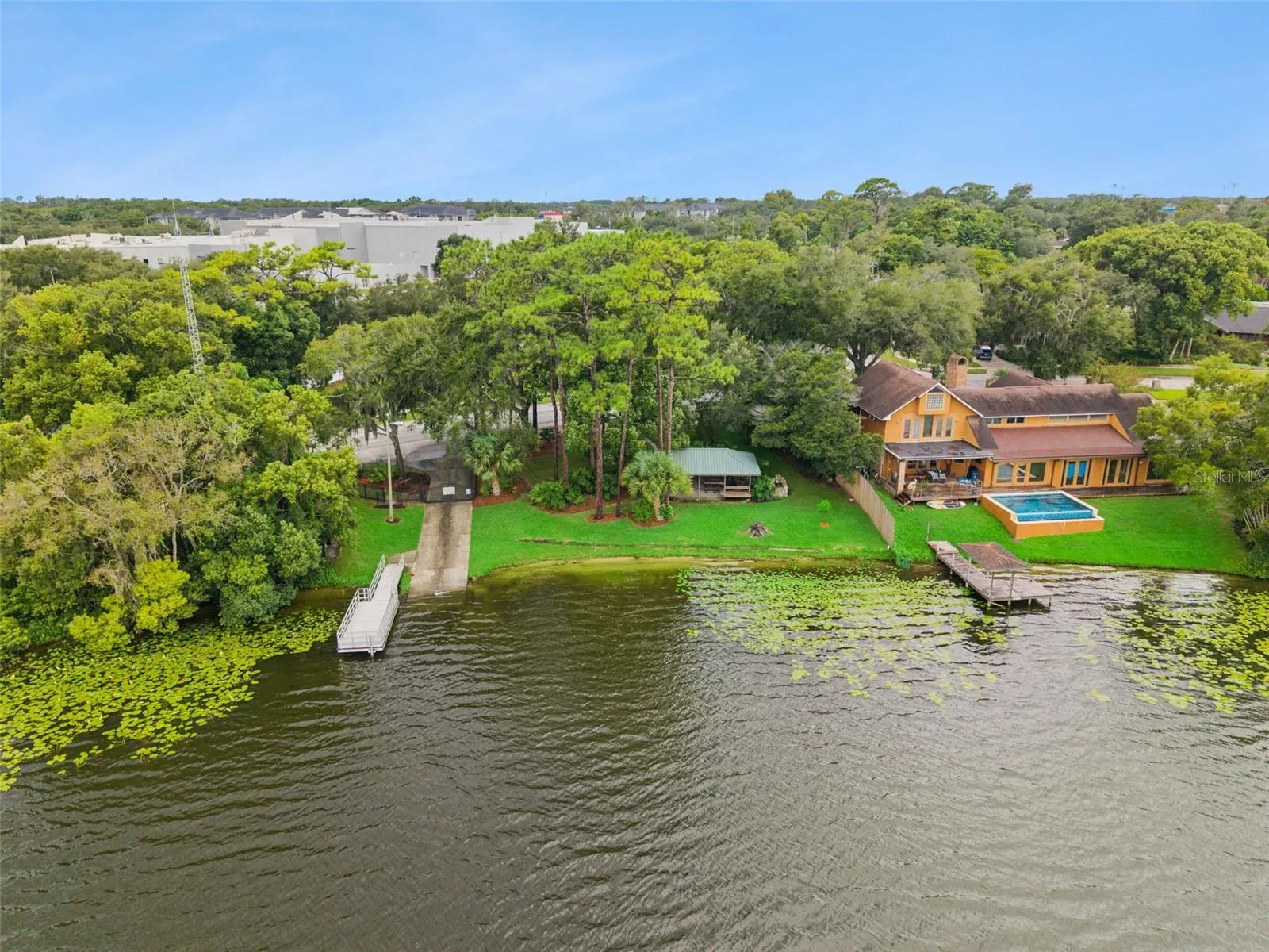 Lake Access to beautiful Lake Fairy for all your water fun!