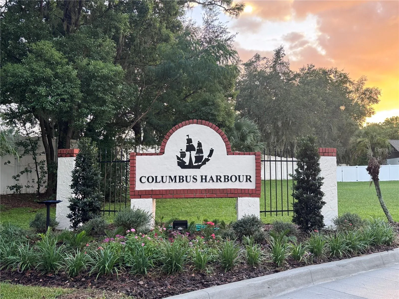 Columbus Harbour is one of those neighborhoods that feels more like family!