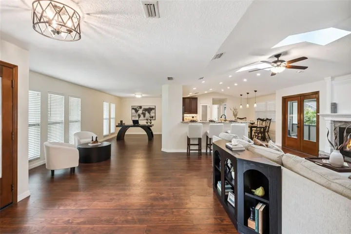 spacious entry and huge living/dining combo.