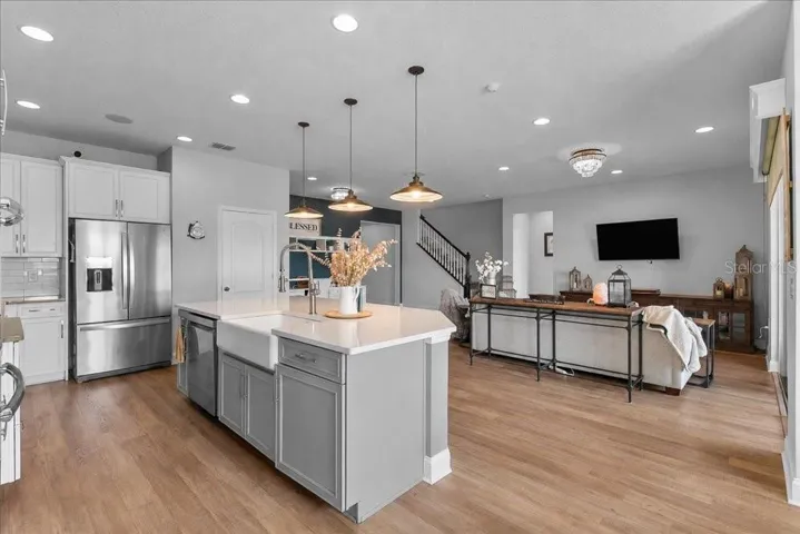 Kitchen/Living Room Combo